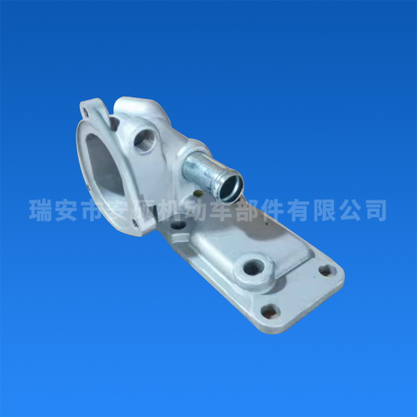 五十铃NPR NKR节温器壳体(六孔)