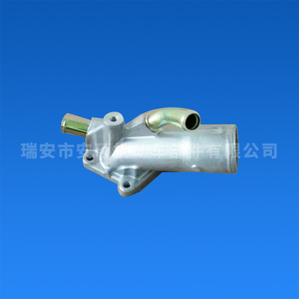 五十铃700P/4HK1缸体出水口