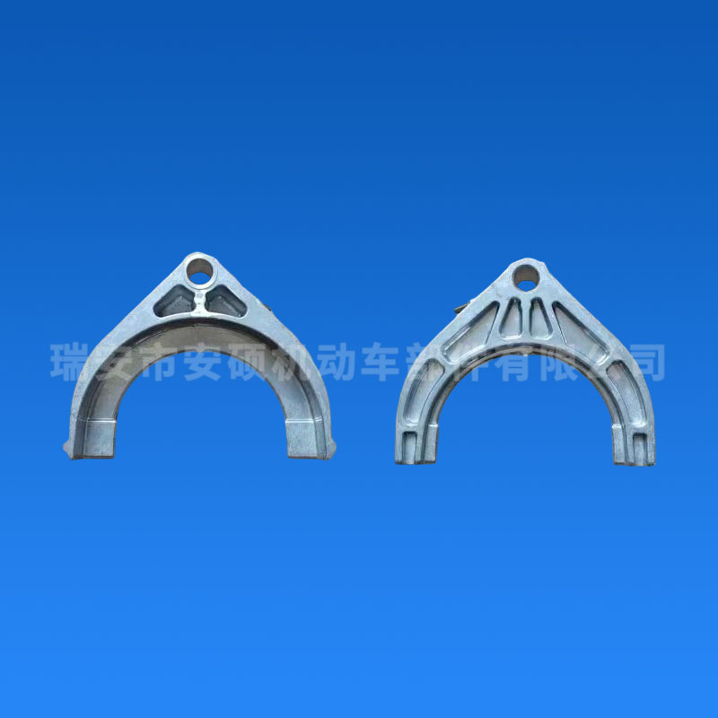 拨叉 15